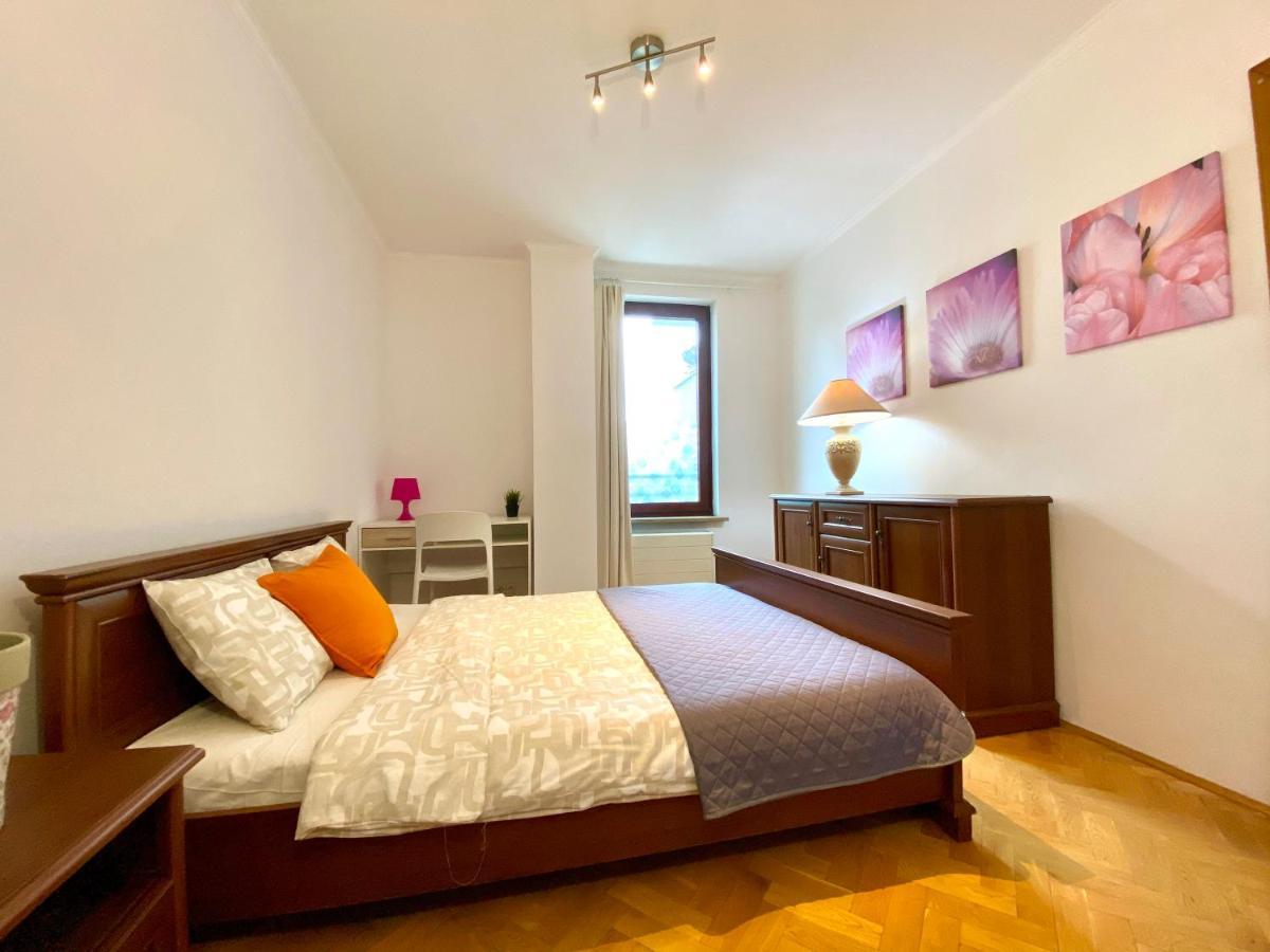 Center Warsaw - Apartmenty Jana Pawla II * Warsaw